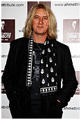 Joe Elliott by Jon Furniss &copy wireimage 2007.