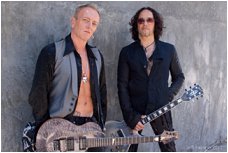 Phil Collen/Vivian Campbell 2011.