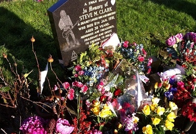 Steve Clark Gravesite 2016.