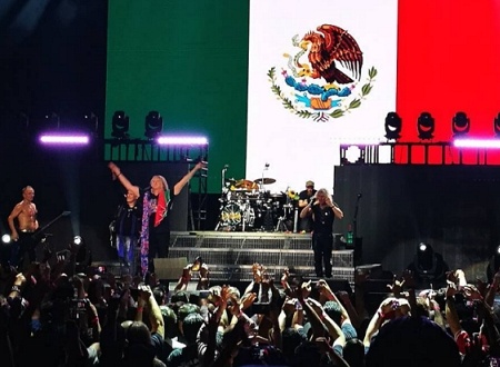 Def Leppard 2017. Def Leppard 2017.