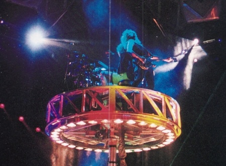 Def Leppard 1992. Def Leppard 1992.